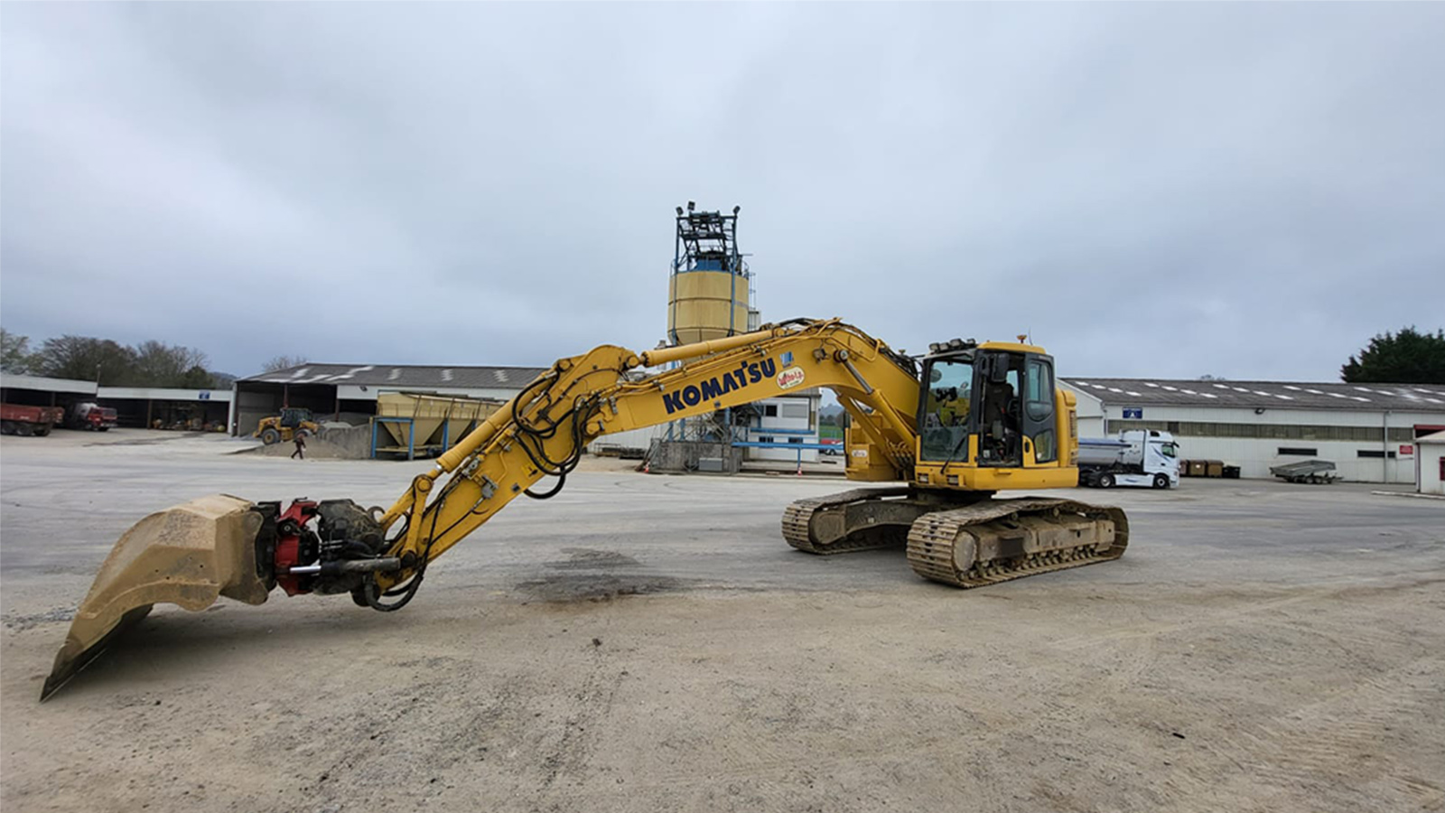 Bertho TP's Excavator equiped with SITENAV machine control system